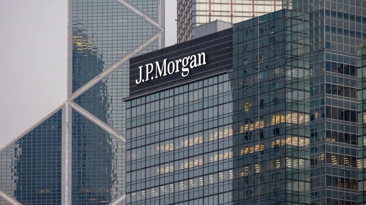 Alert! JPMorgan issues Bitcoin warning, massive sell-off near | Headlines | News | CoinMarketCap