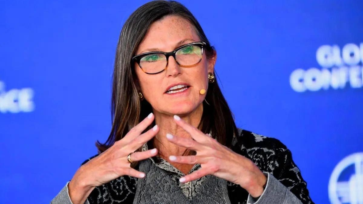 Cathie Wood’s ARKK struggles as top holdings Coinbase, Tesla fall back | Headlines | News | CoinMarketCap